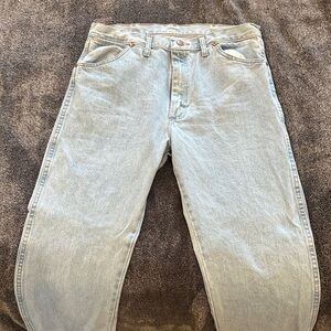 Wrangler Light Blue Relaxed Fit Men's Jeans